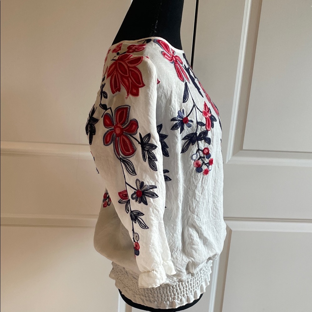 Anthropologie Kindred Floral Embroidered Blouse Size Medium - Picture 3 of 8